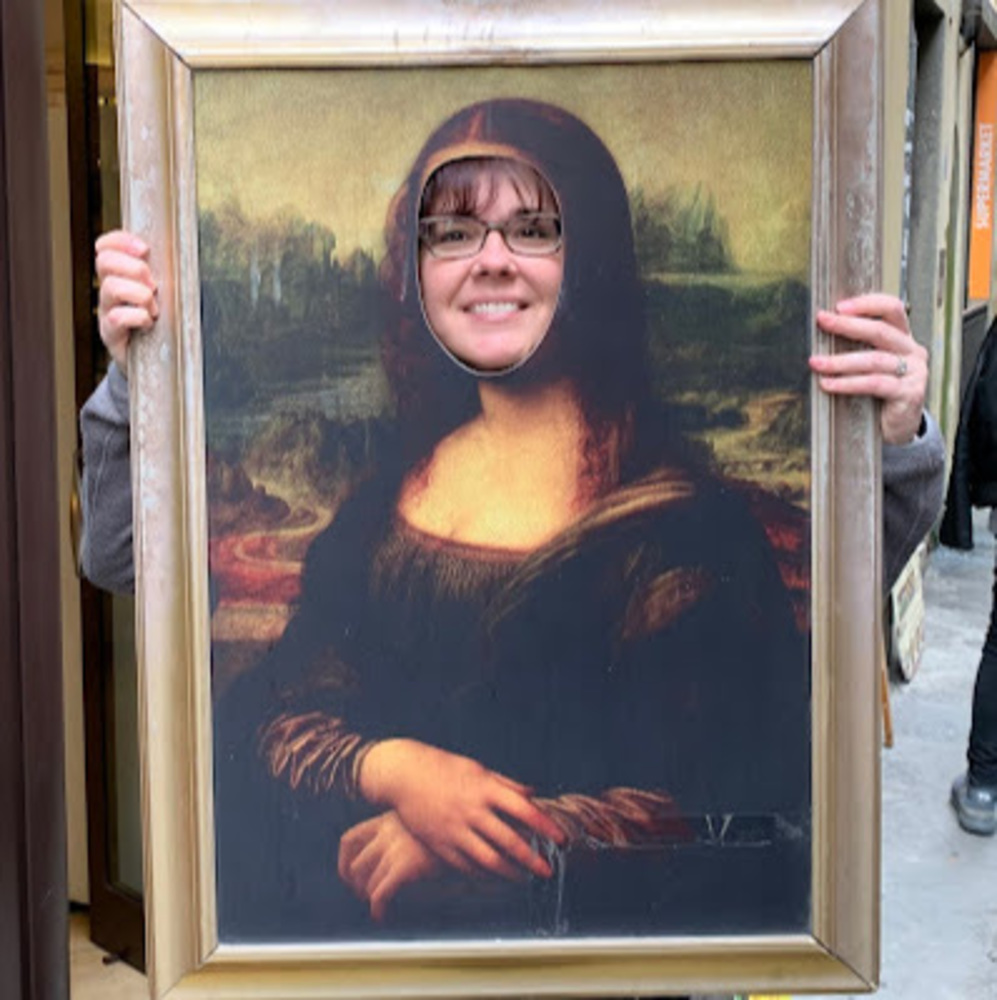 Meet your Posher, Sharon